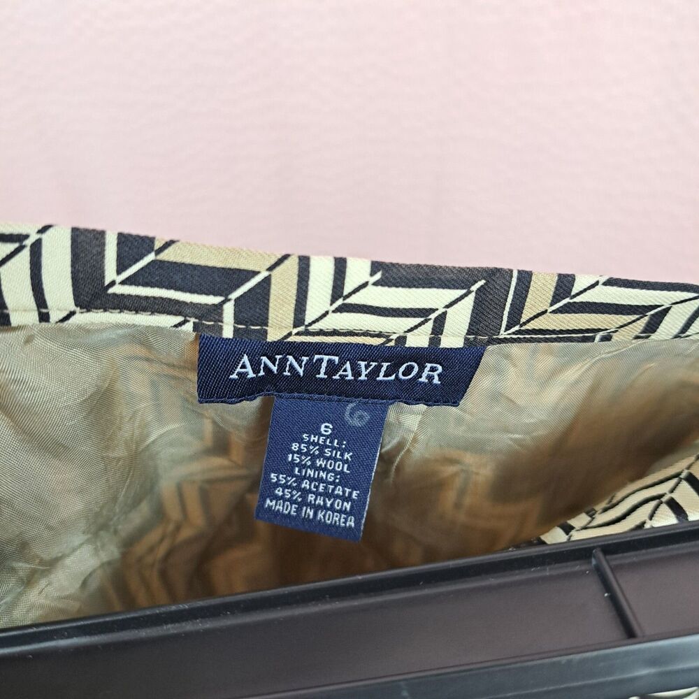 Vintage Ann Taylor Silk with Wool Blend Chevron Print Pencil Skirt Size 6 - Picture 5 of 11